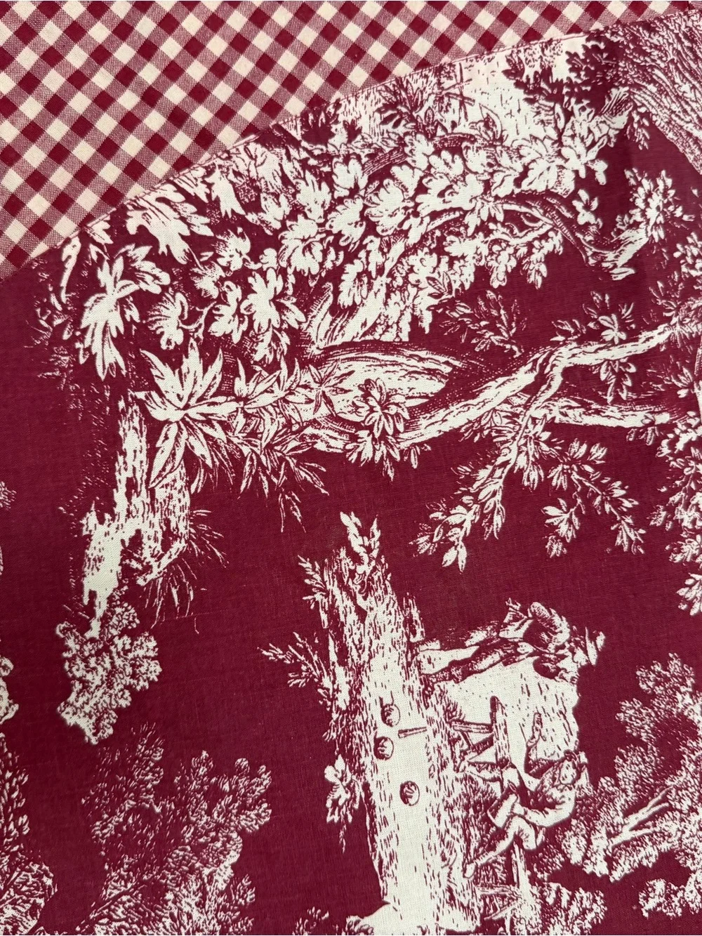 Christmas Tree Skirt Colonial Country Scene Red and Cream 50” Vintage